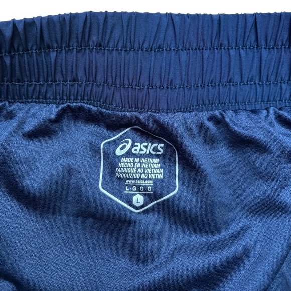 NWOT, ASICS, Navy Blue Women's Running Shorts, Large 🏃‍♀️‍➡️ - Picture 3 of 10